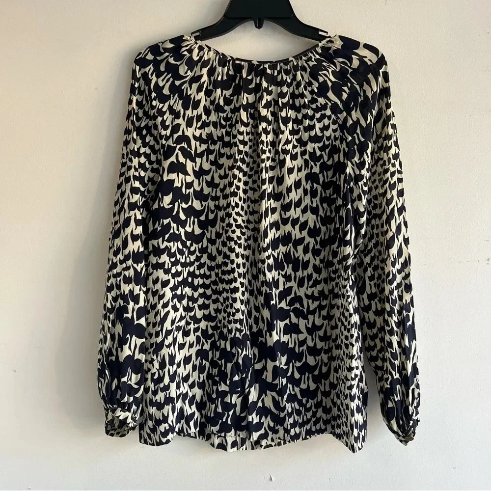Tory Burch Bird Print Long Sleeve Keyhole Neck Blouse Top Navy Tan 22146